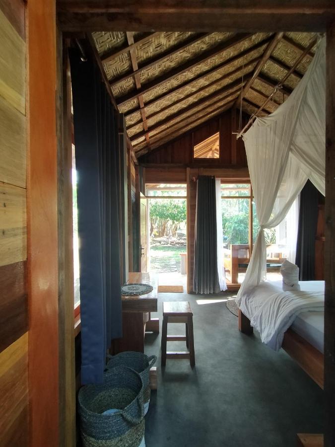 The Geckos Homestay Kelimutu Exteriör bild