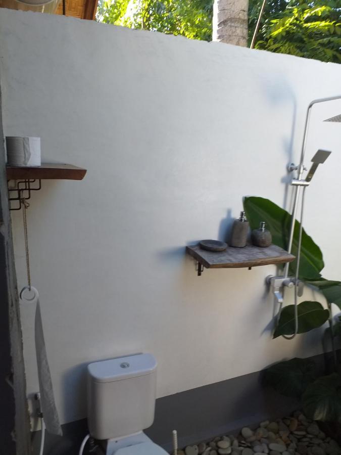 The Geckos Homestay Kelimutu Exteriör bild