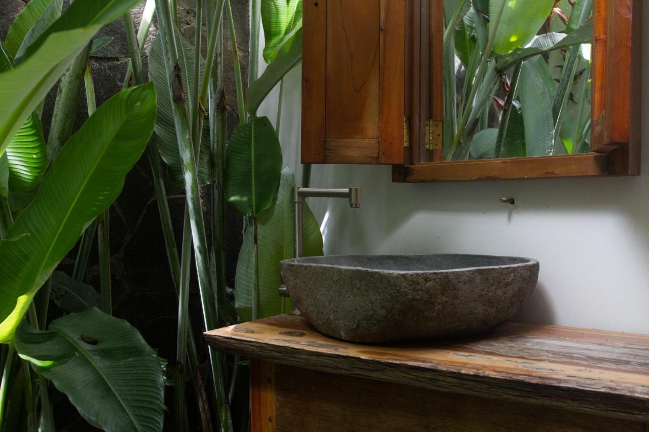 The Geckos Homestay Kelimutu Exteriör bild